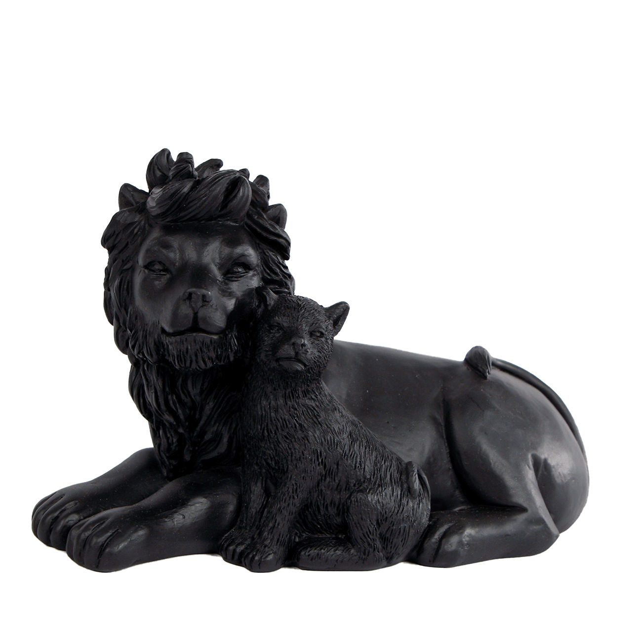 Black lion with cub 13x9x15cm