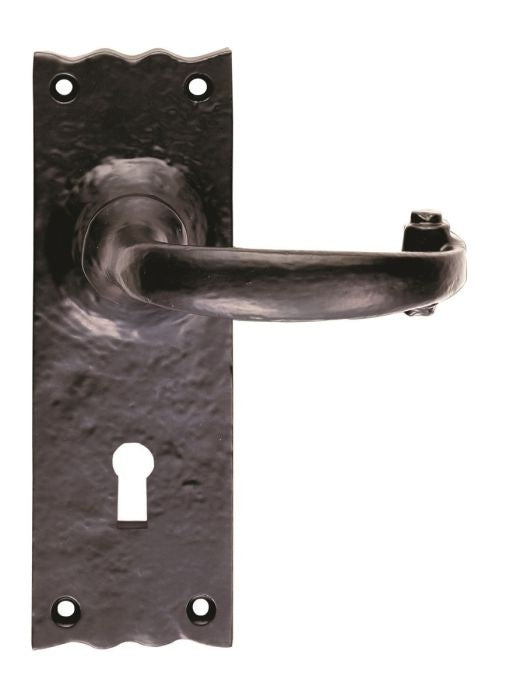 Door handle on shield "Traditional" 57mm